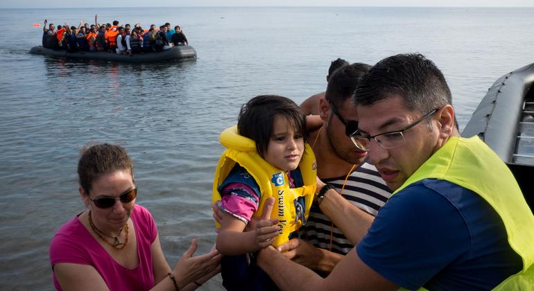 Grécia em destaque sobre julgamento de ativistas, voluntários que resgataram migrantes