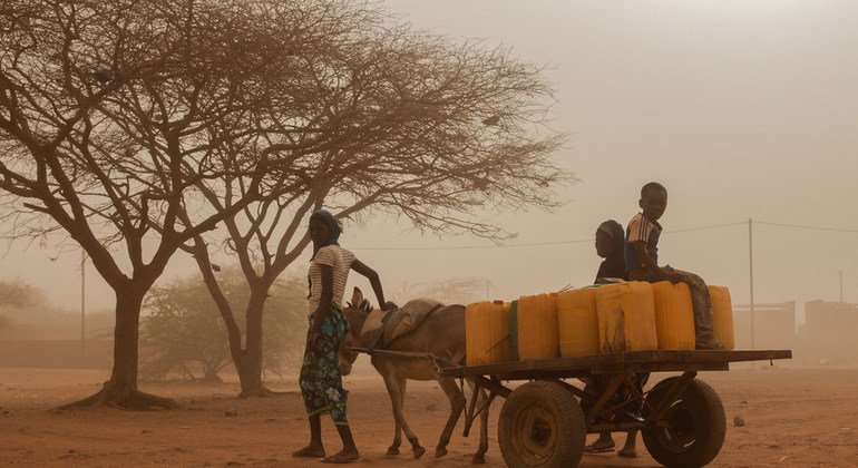 ONU pede libertação imediata de 50 mulheres e meninas sequestradas em Burkina Faso