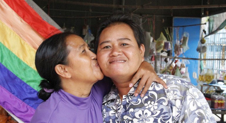 Camboja posicionado para integrar plenamente as pessoas LGBT na sociedade, diz especialista da ONU