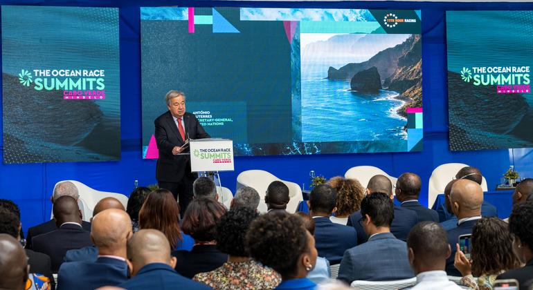 "Vamos todos nos tornar os campeões que o oceano precisa" – chefe da ONU Guterres