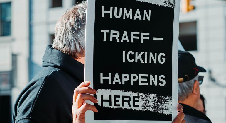 Crises que dificultam a identificação de vítimas: relatório do UNODC sobre tráfico de pessoas