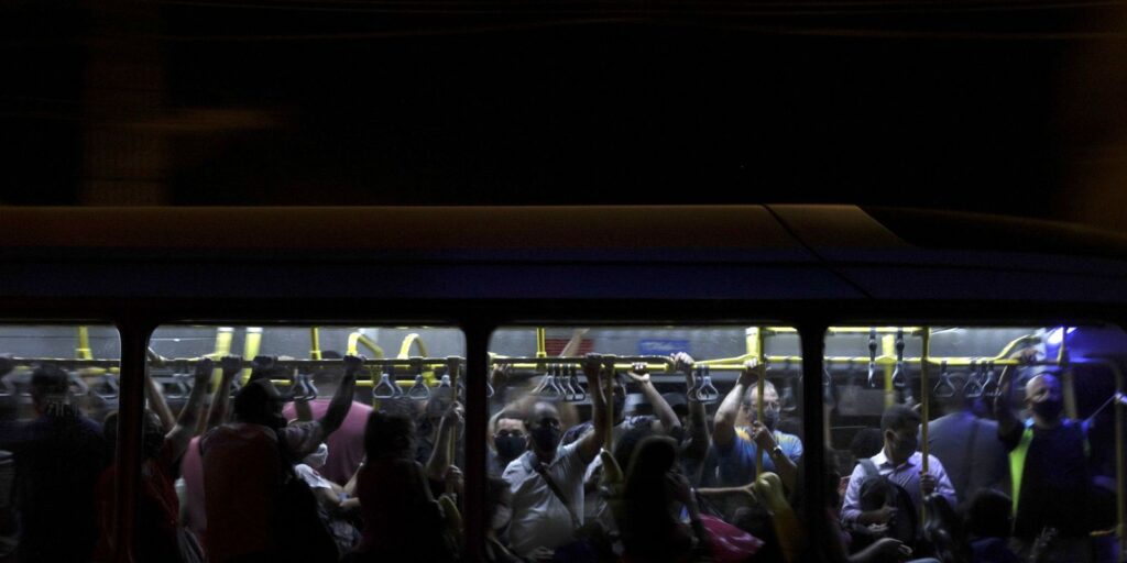 Rio corta subsídio para ônibus que circularem sem ar-condicionado