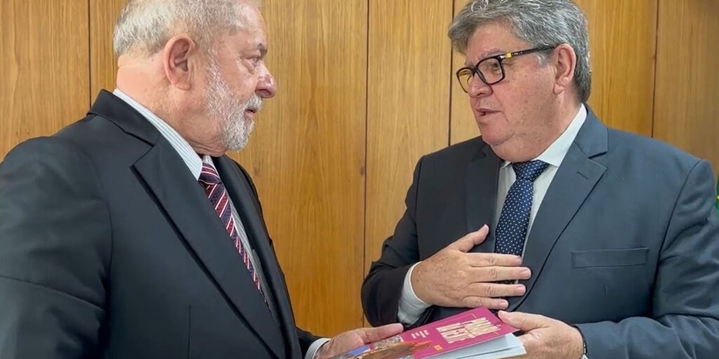 Lula recebe presidente do Consórcio Nordeste, governador João Azevêdo