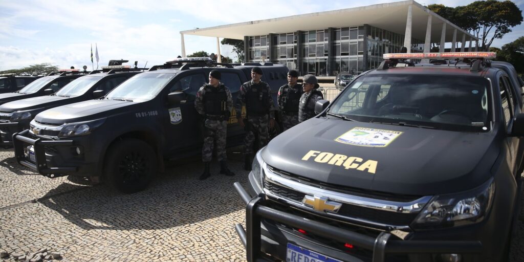 Mais de 650 policiais chegam a Brasília para compor a Força Nacional