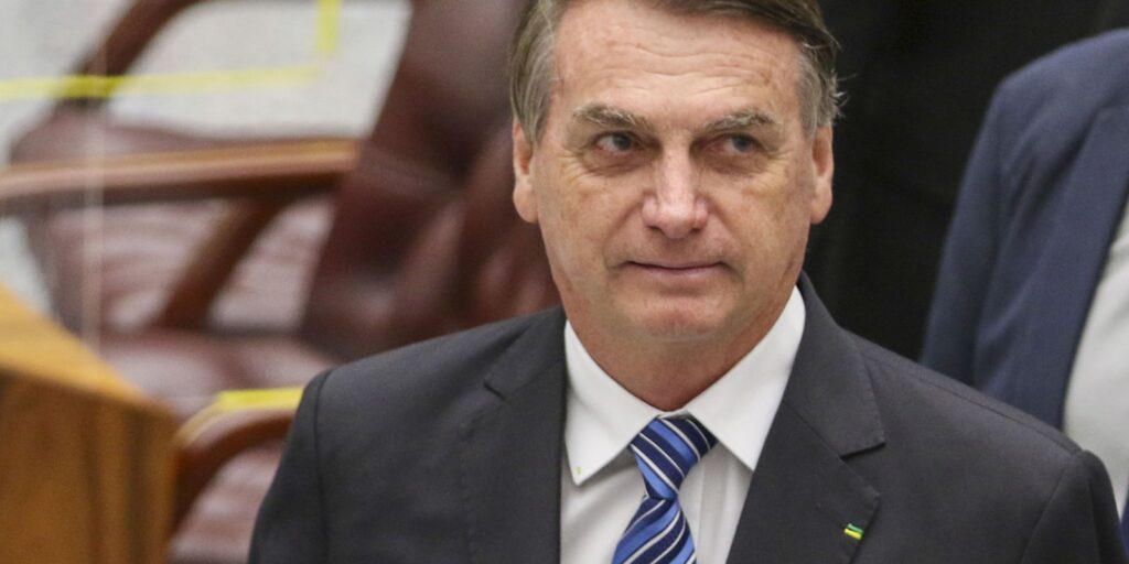 Defesa de Bolsonaro diz que minuta da casa de Torres não é válida